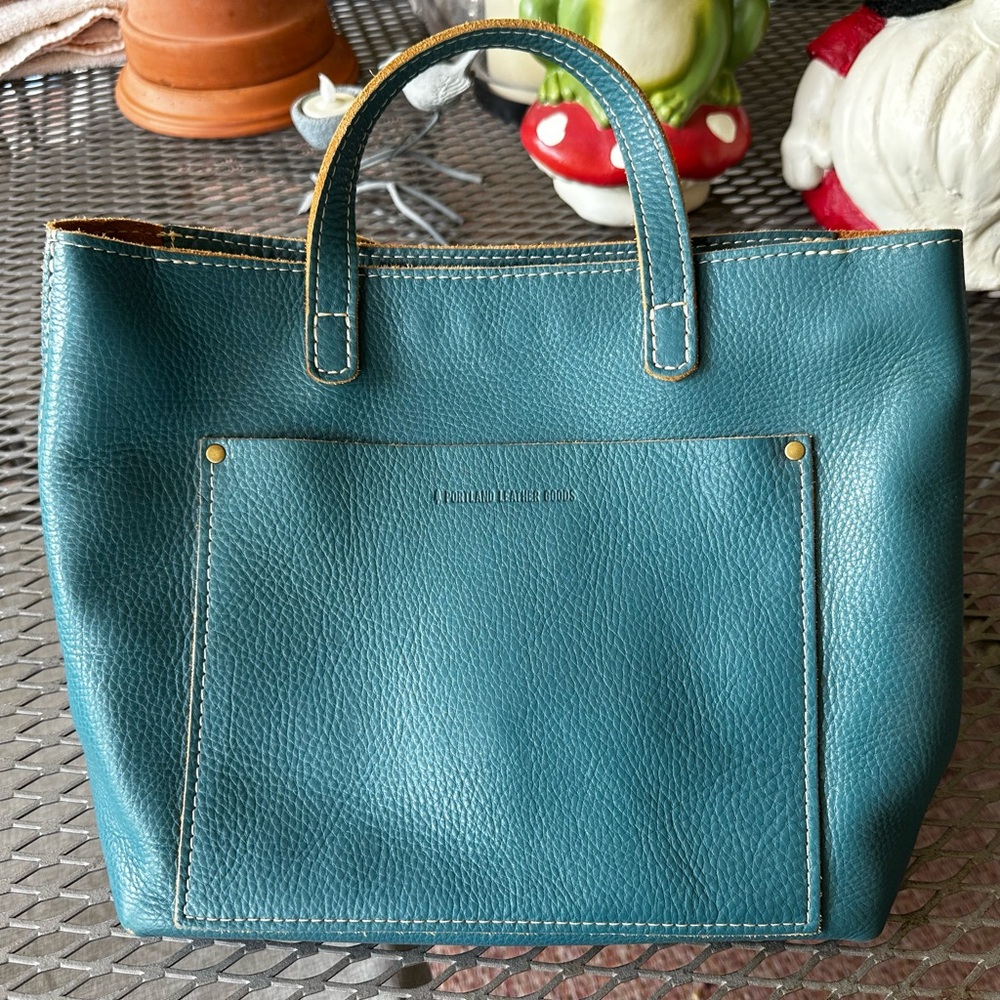 Portland Leather Turquoise Medium Zippered Crossbody